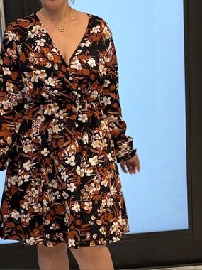 Floral V-Neck Long Sleeve Dress in Black and Rust